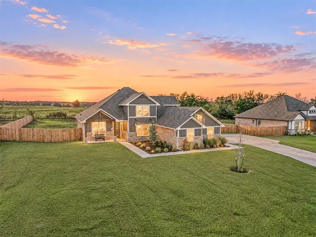 Photo 2 — 4121 Great Redwood Road, Norman, OK 73065