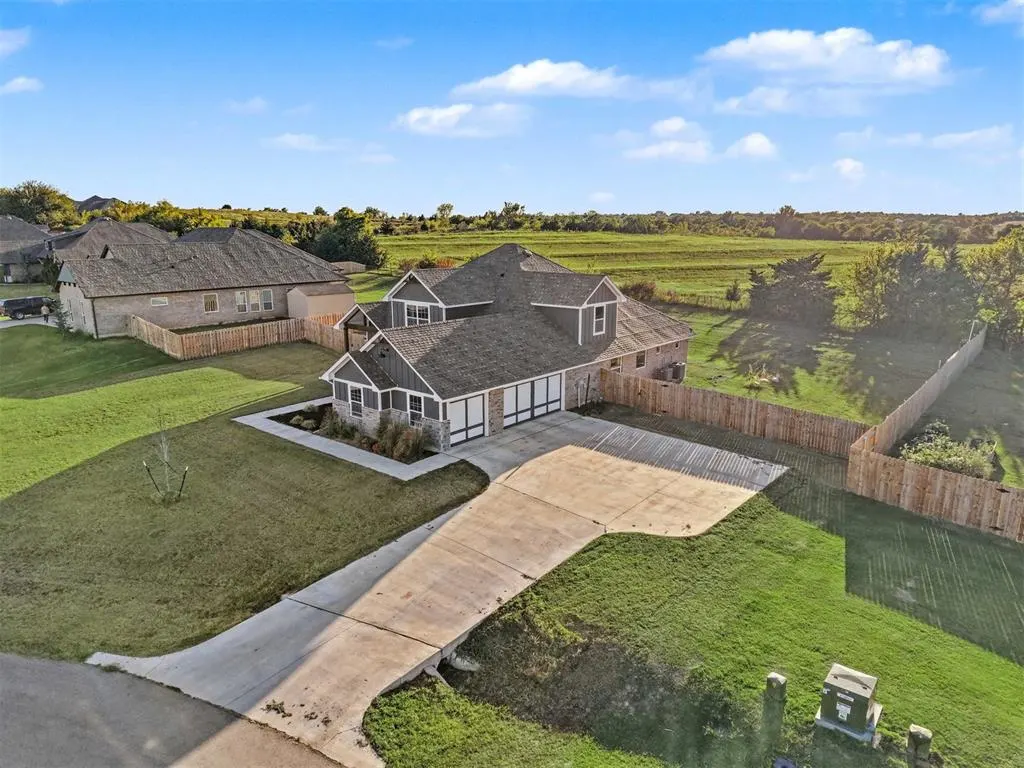 Photo 4 — 4121 Great Redwood Road, Norman, OK 73065