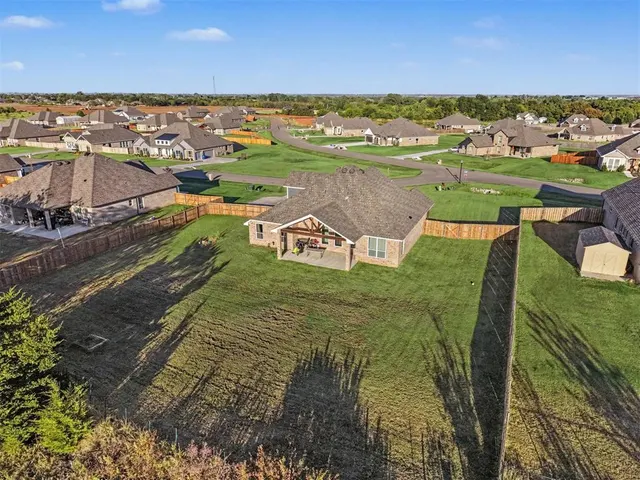 Photo 5 — 4121 Great Redwood Road, Norman, OK 73065