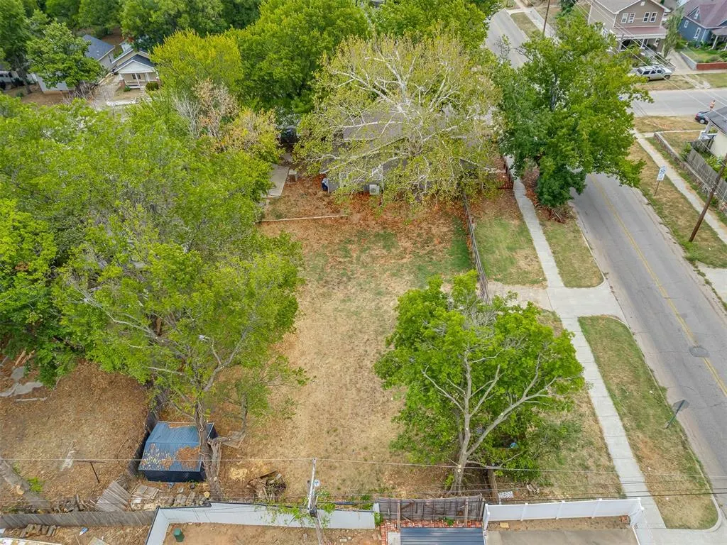 Photo 37 — 204 W Wallace Street, Shawnee, OK 74801