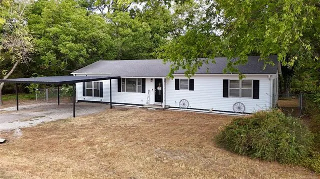 Photo 3 — 1230 Van Drive, Seminole, OK 74868