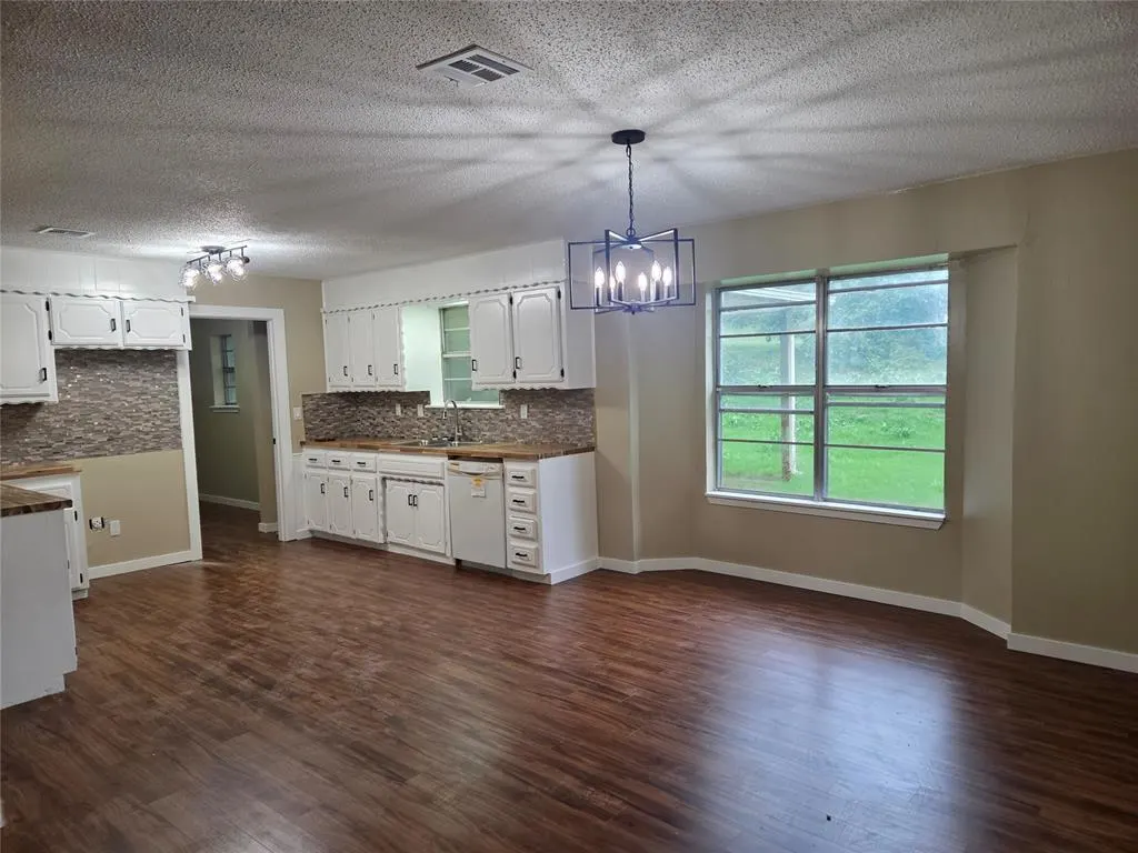 Photo 9 — 2707 W Royal Oaks Road, Pauls Valley, OK 73075
