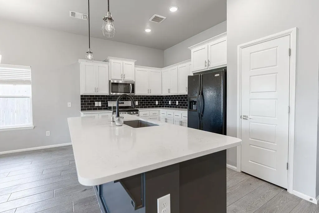 Photo 17 — 401 Nest Drive, Yukon, OK 73099