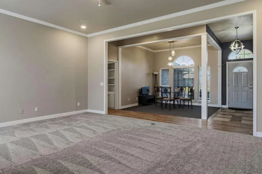 Photo 7 — 11616 Royal Coach Drive, Yukon, OK 73099