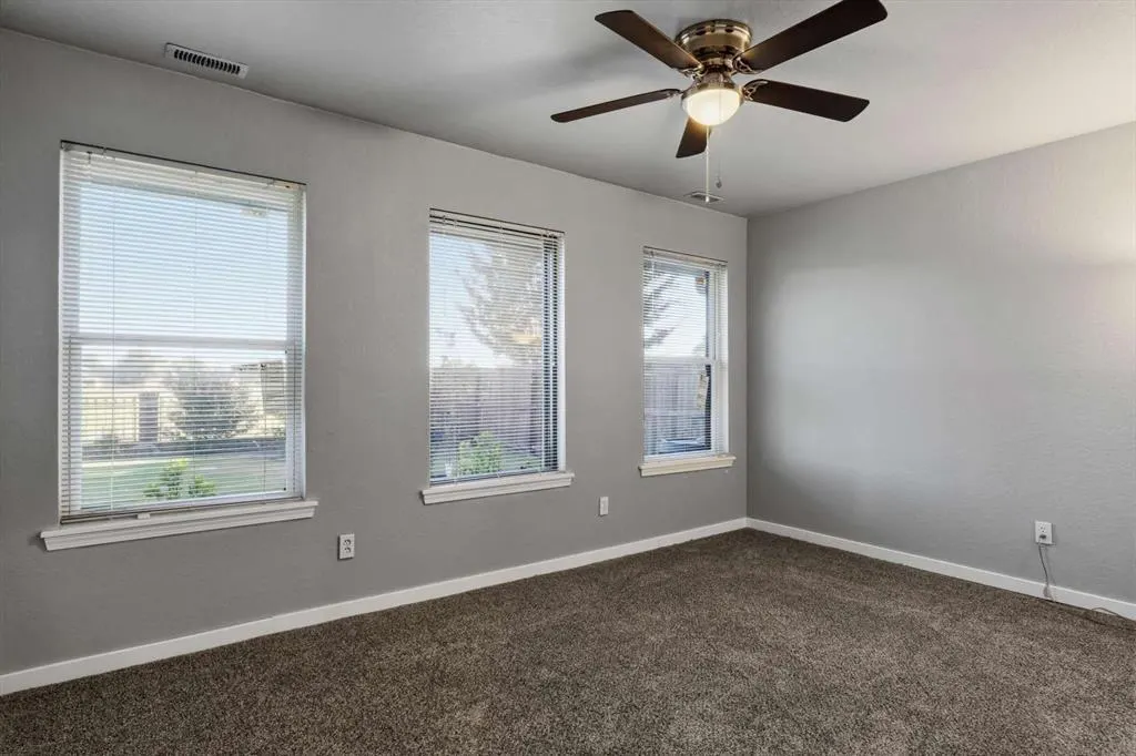 Photo 21 — 11616 Royal Coach Drive, Yukon, OK 73099