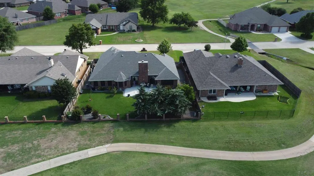 Photo 37 — 11616 Royal Coach Drive, Yukon, OK 73099