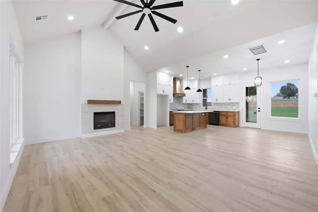 Photo 5 — 2179 Providence Way, Crescent, OK 73028