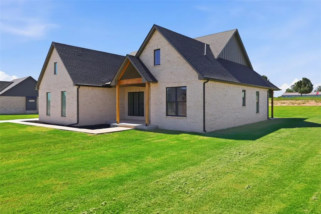 Photo 27 — 2179 Providence Way, Crescent, OK 73028