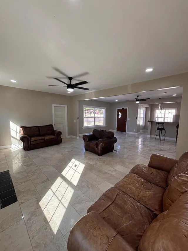 Photo 3 — 1812 NW 23rd Street, Oklahoma City, OK 73106
