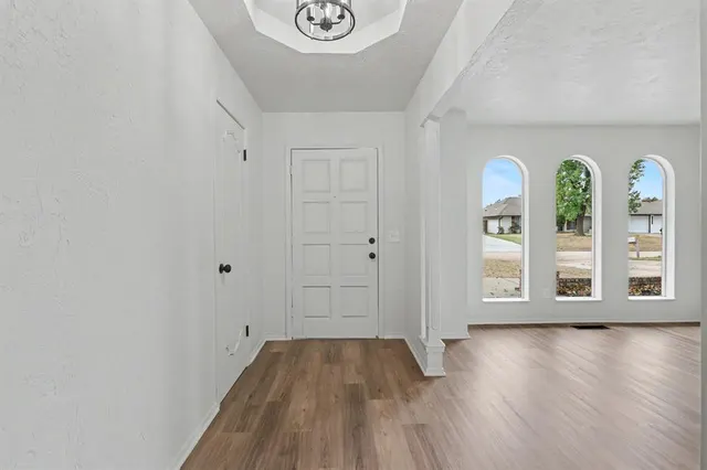 Photo 4 — 8205 NW 101st Street, Oklahoma City, OK 73162