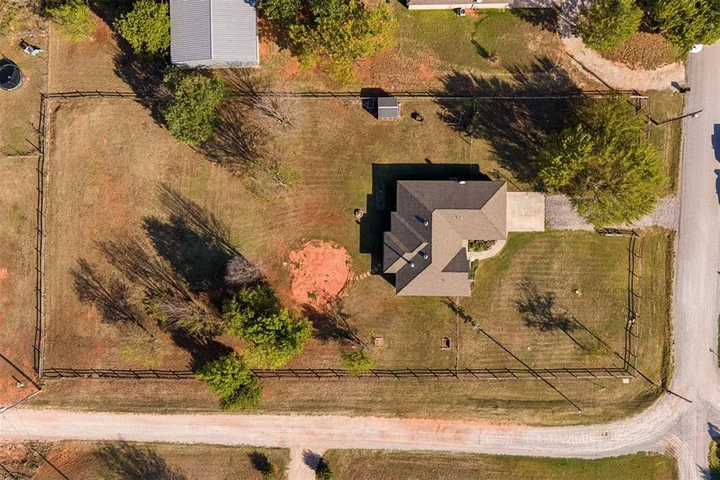 Photo 3 — 1926 County Street 2985, Blanchard, OK 73010