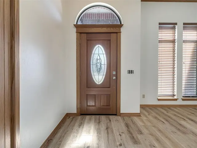 Photo 3 — 802 Hampton Court, El Reno, OK 73036