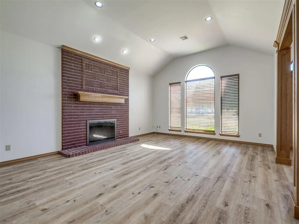 Photo 8 — 802 Hampton Court, El Reno, OK 73036
