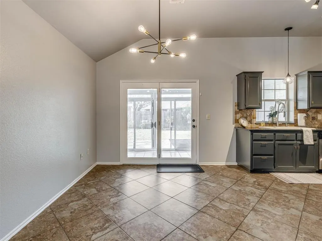 Photo 10 — 1913 Sunflower Circle, Norman, OK 73072