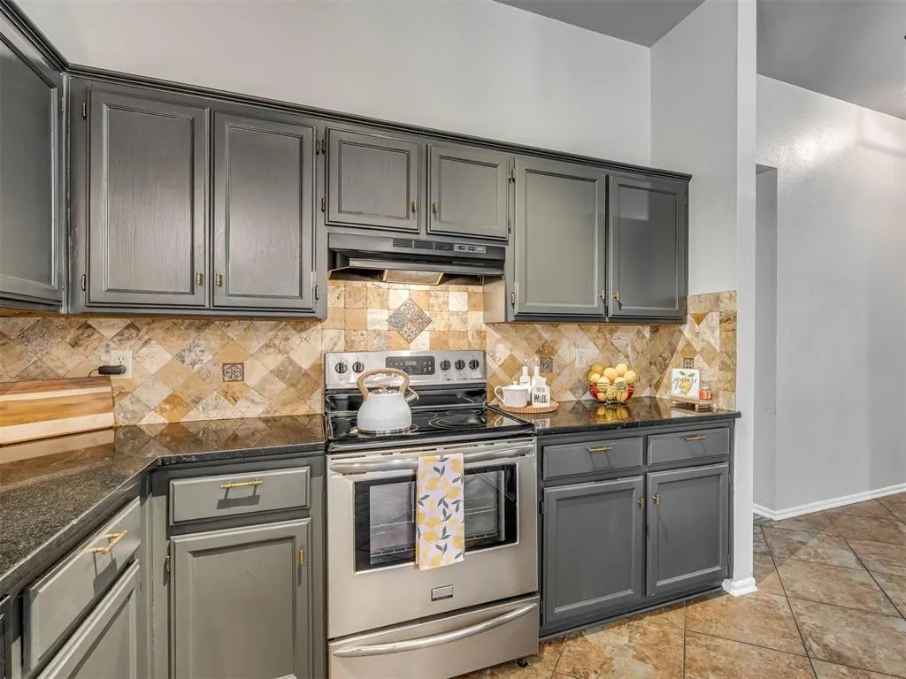Photo 13 — 1913 Sunflower Circle, Norman, OK 73072