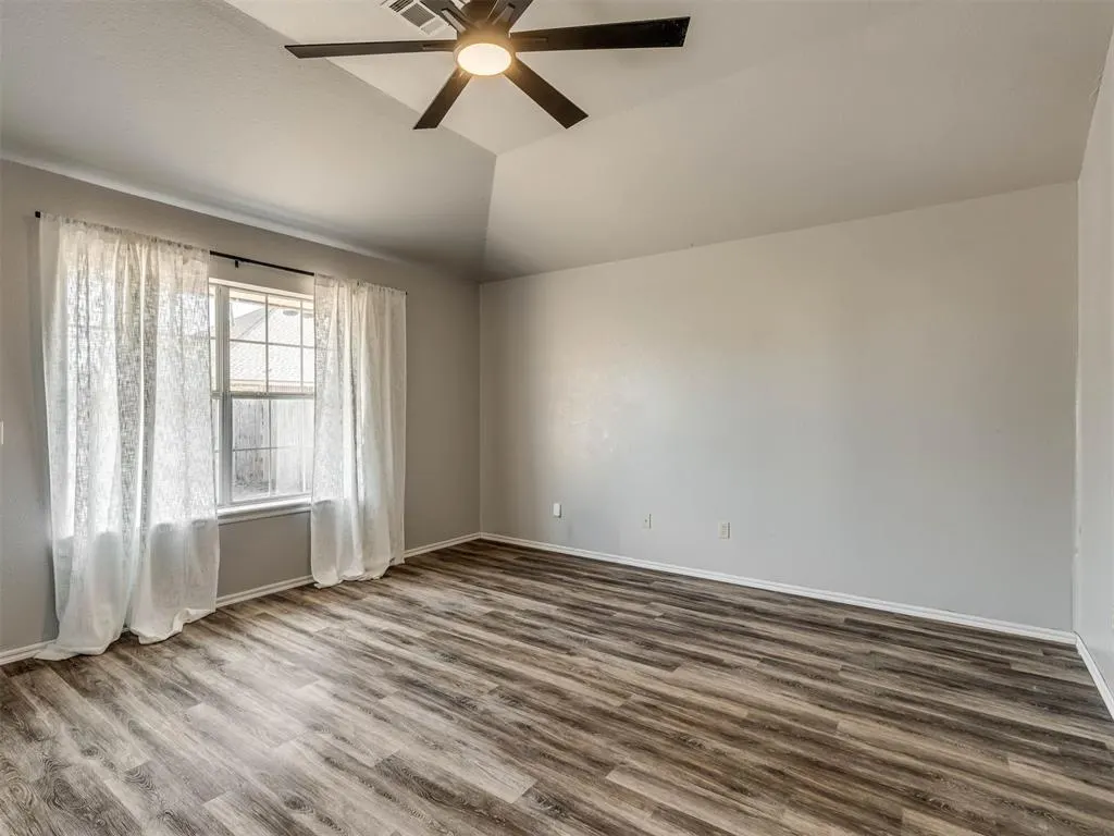 Photo 18 — 1913 Sunflower Circle, Norman, OK 73072