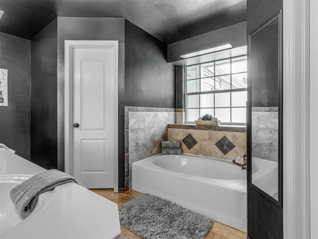 Photo 21 — 1913 Sunflower Circle, Norman, OK 73072