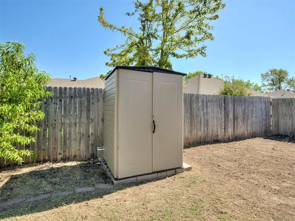 Photo 37 — 1913 Sunflower Circle, Norman, OK 73072