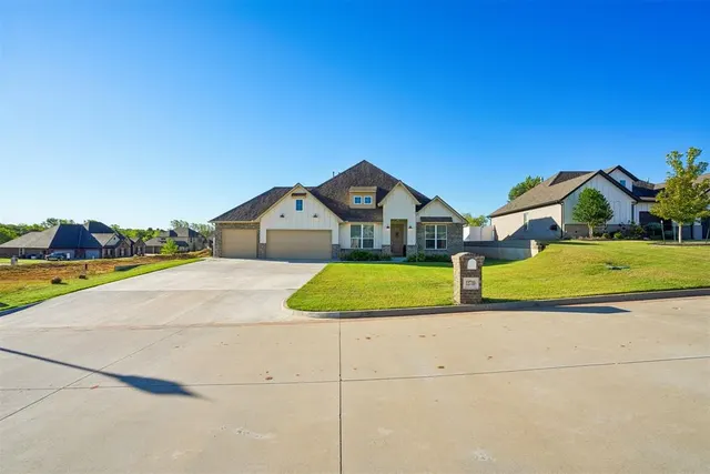 Photo 3 — 12710 Forest Terrace, Choctaw, OK 73020