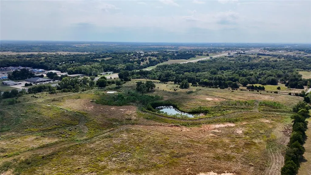 Photo 4 — 44160 S Perkins Road, Stillwater, OK 74074