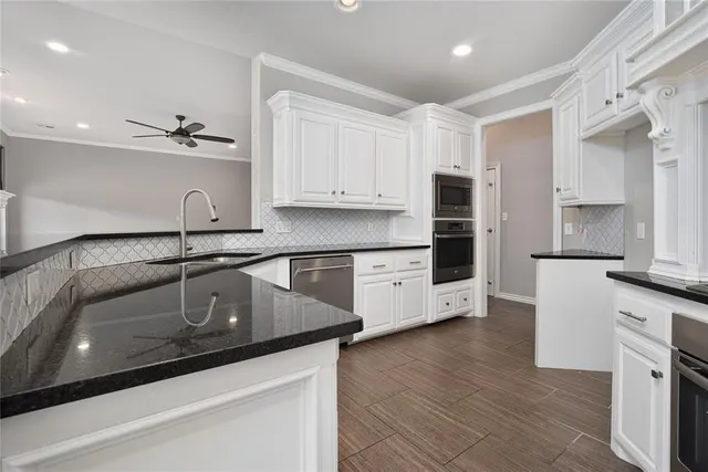 Photo 4 — 12208 Long Lake Boulevard, Oklahoma City, OK 73170
