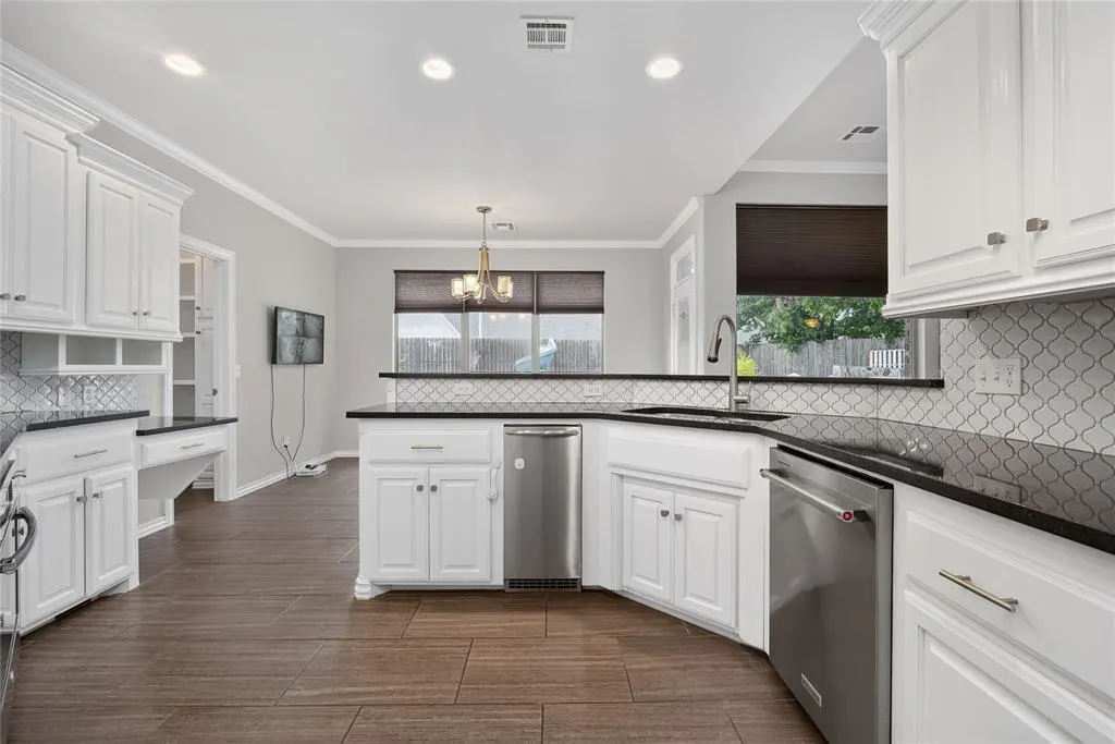 Photo 5 — 12208 Long Lake Boulevard, Oklahoma City, OK 73170