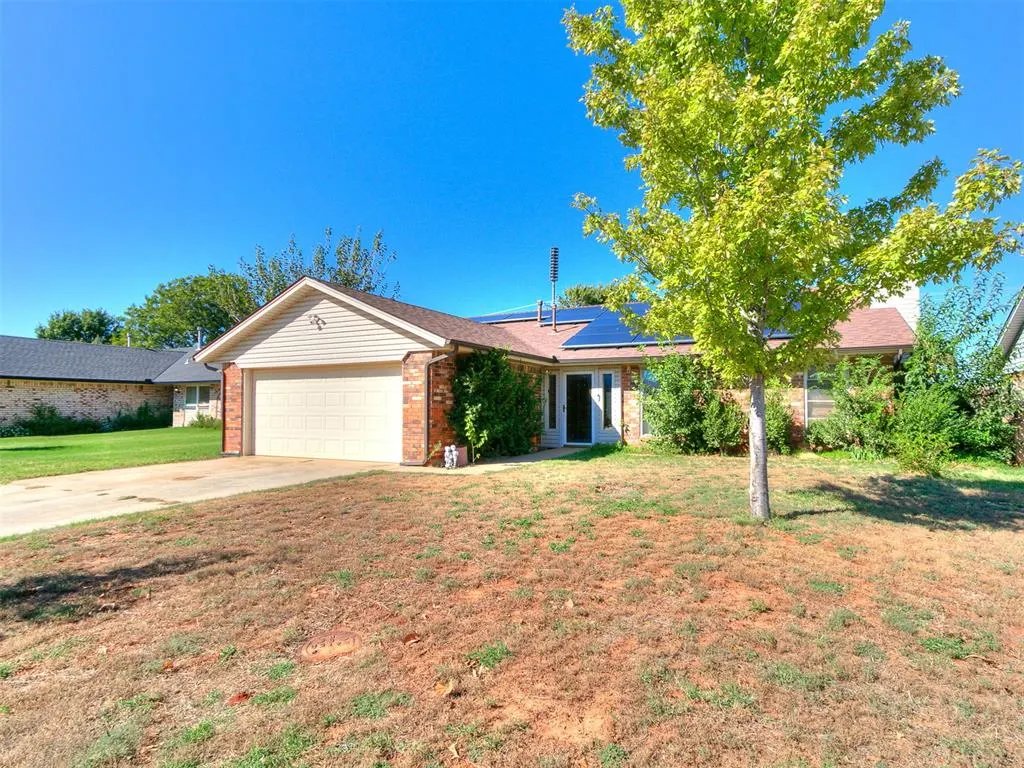 Front exterior — 337 Choctaw Place, Yukon, OK 73099