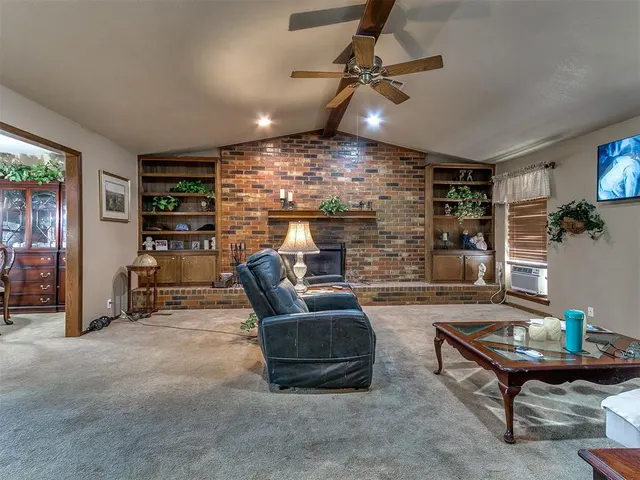 Photo 3 — 337 Choctaw Place, Yukon, OK 73099