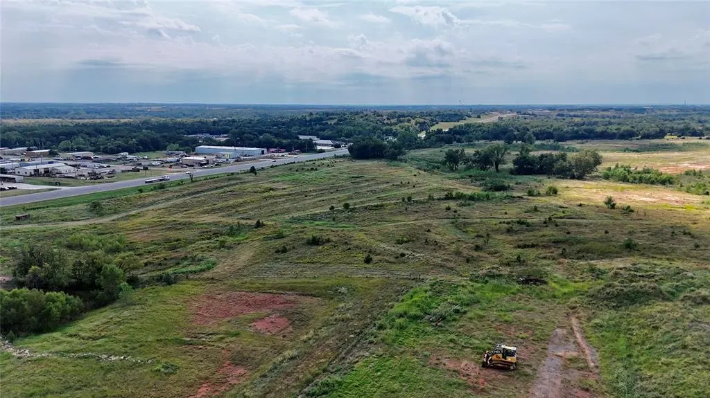 Photo 5 — 44161 S Perkins Road, Stillwater, OK 74074