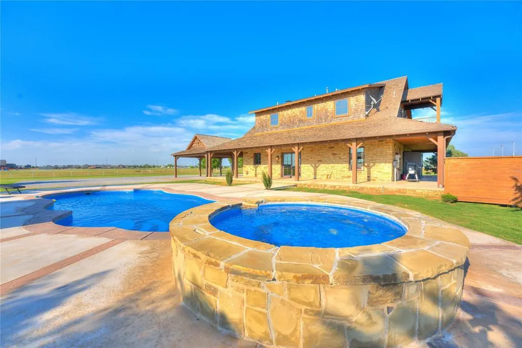 Photo 7 — 16009 N Sara Road, Piedmont, OK 73078