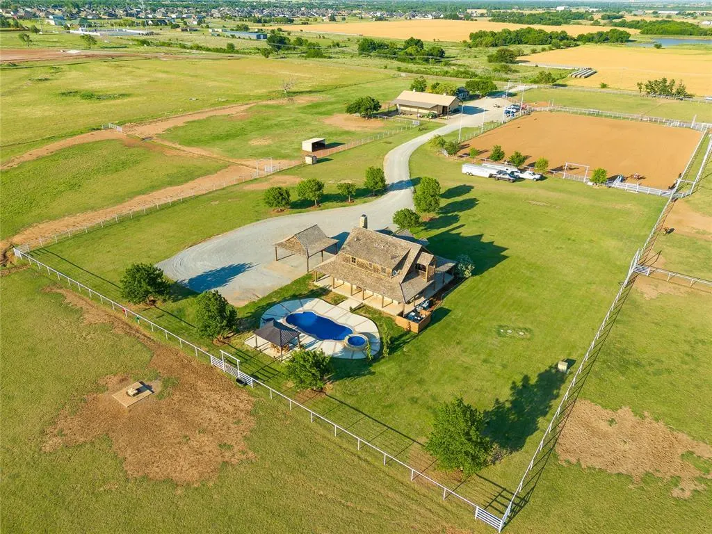 Photo 41 — 16009 N Sara Road, Piedmont, OK 73078