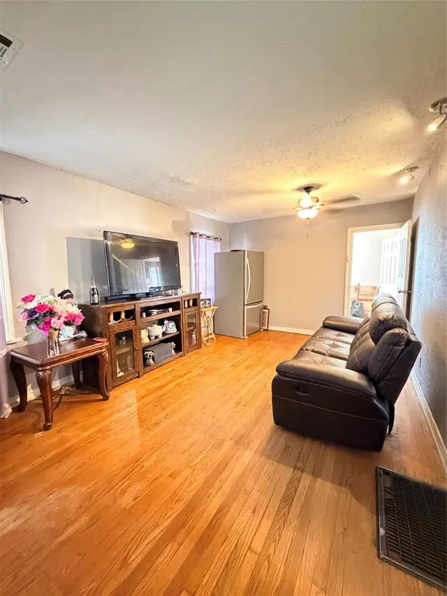 Photo 6 — 2508 Cummings Drive, Oklahoma City, OK 73107
