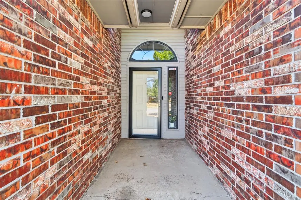 Photo 3 — 4732 Jay Matt Drive, Yukon, OK 73099