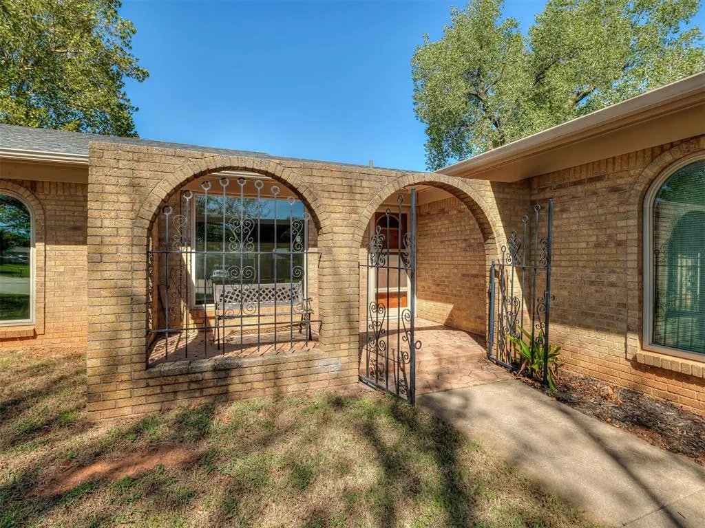 Photo 3 — 1029 Montreal Drive, Yukon, OK 73099