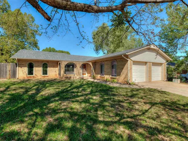Photo 4 — 1029 Montreal Drive, Yukon, OK 73099