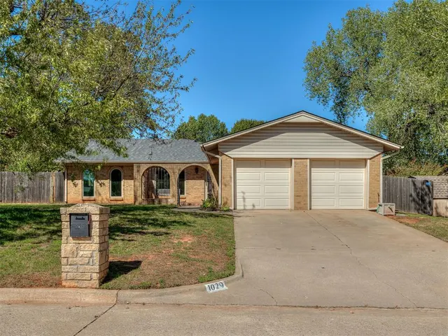 Photo 5 — 1029 Montreal Drive, Yukon, OK 73099