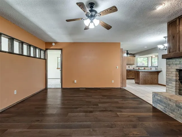 Photo 8 — 1029 Montreal Drive, Yukon, OK 73099