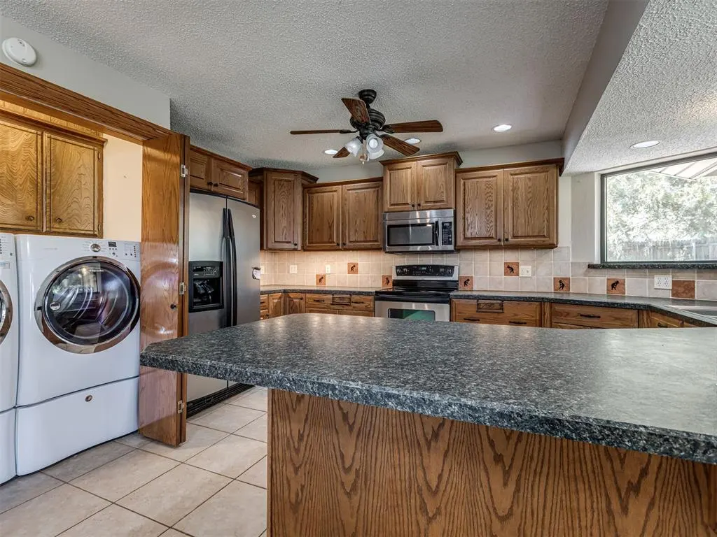 Photo 19 — 1029 Montreal Drive, Yukon, OK 73099