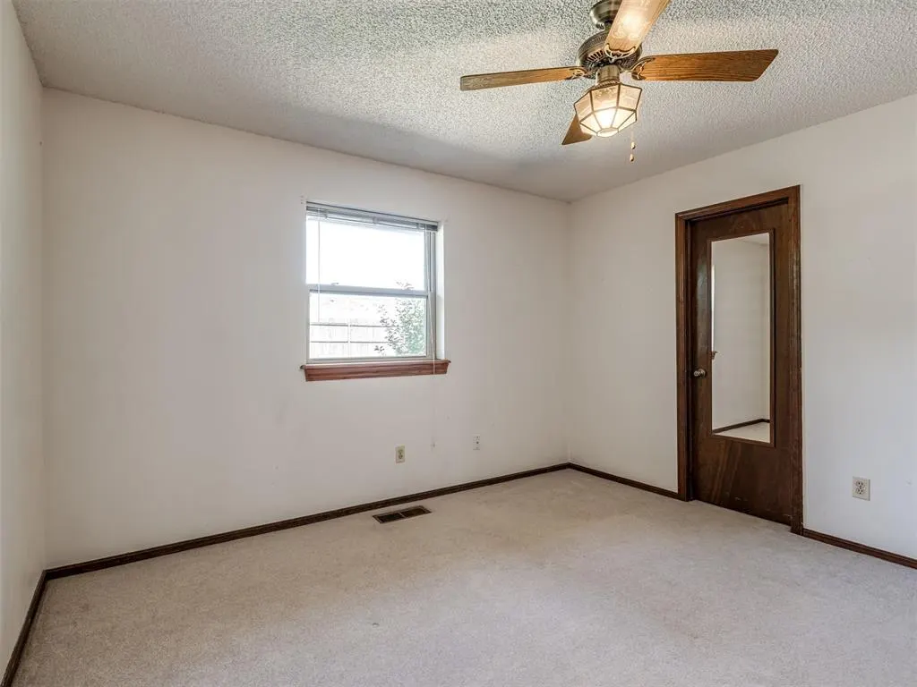 Photo 37 — 1029 Montreal Drive, Yukon, OK 73099