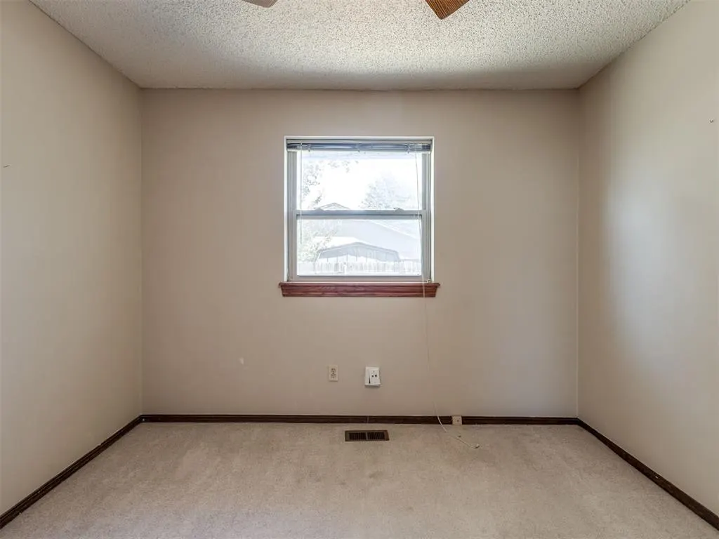Photo 43 — 1029 Montreal Drive, Yukon, OK 73099