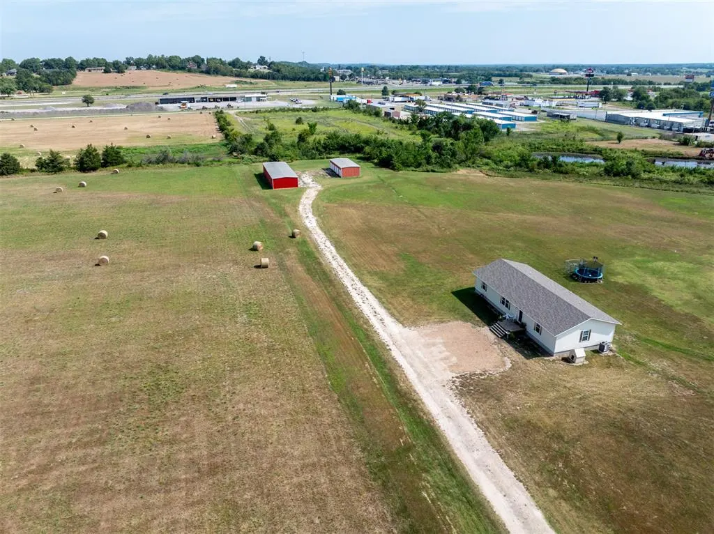 Photo 21 — 208 W Hollie Road, Okemah, OK 74859