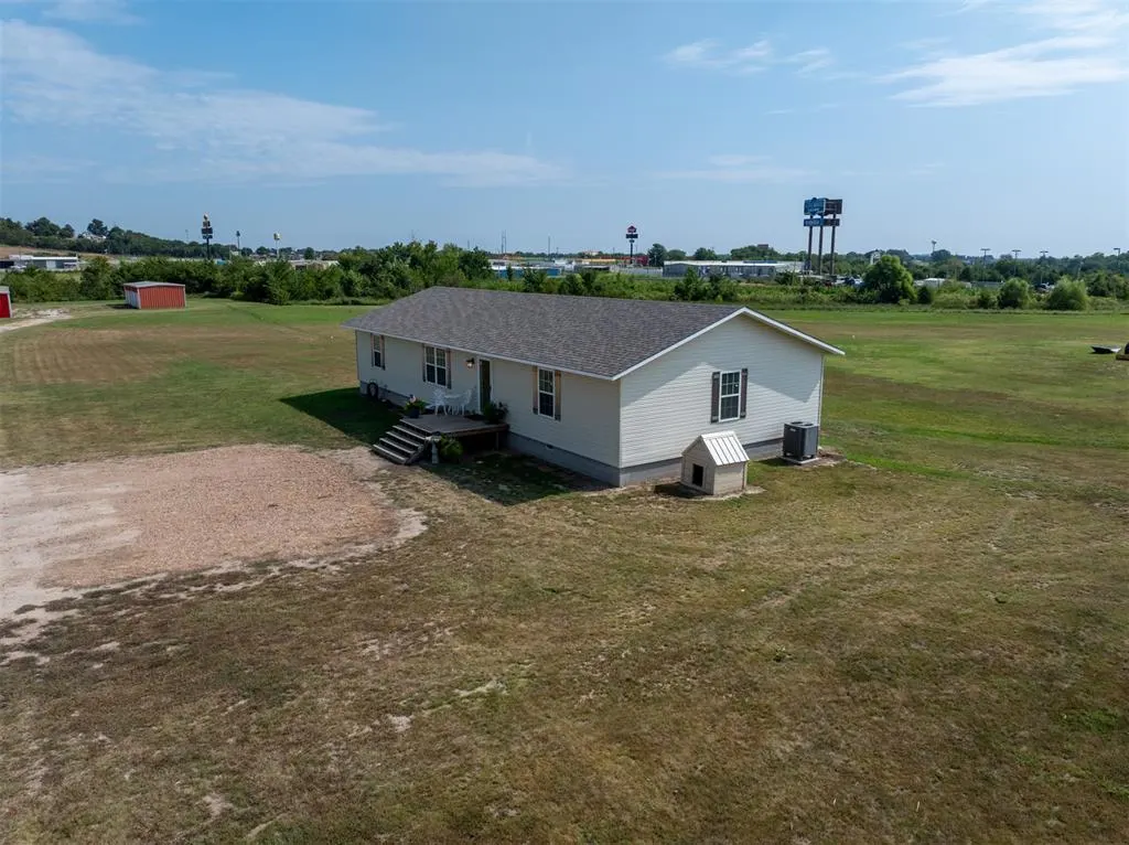 Photo 23 — 208 W Hollie Road, Okemah, OK 74859