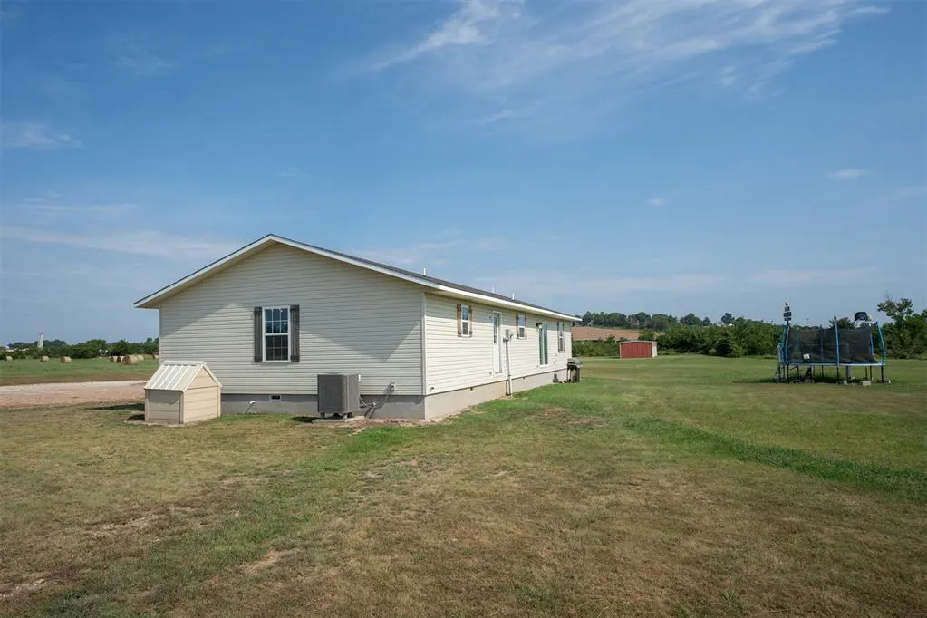 Photo 30 — 208 W Hollie Road, Okemah, OK 74859