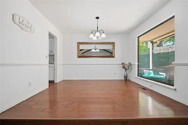 Photo 6 — 2301 Woodford Way, Edmond, OK 73034
