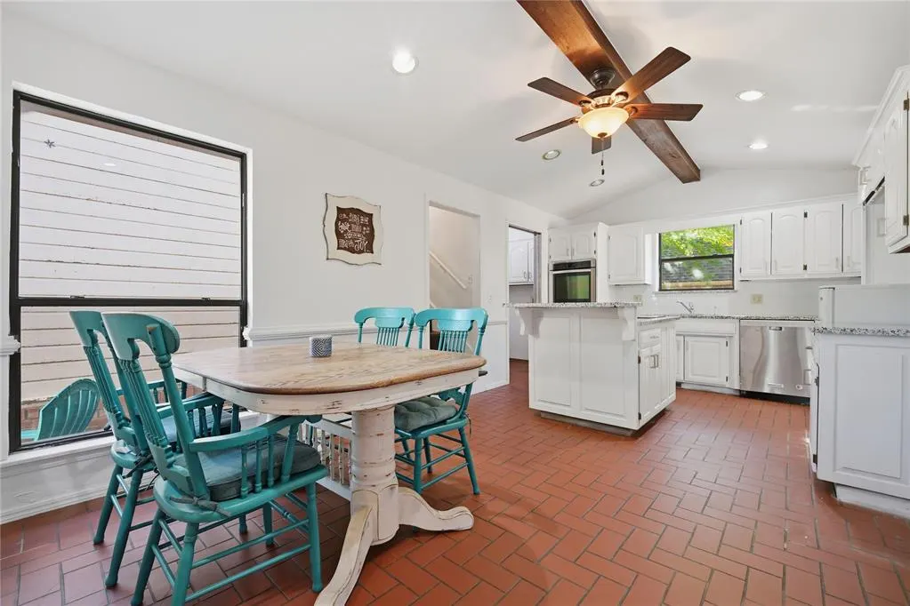 Photo 10 — 2301 Woodford Way, Edmond, OK 73034
