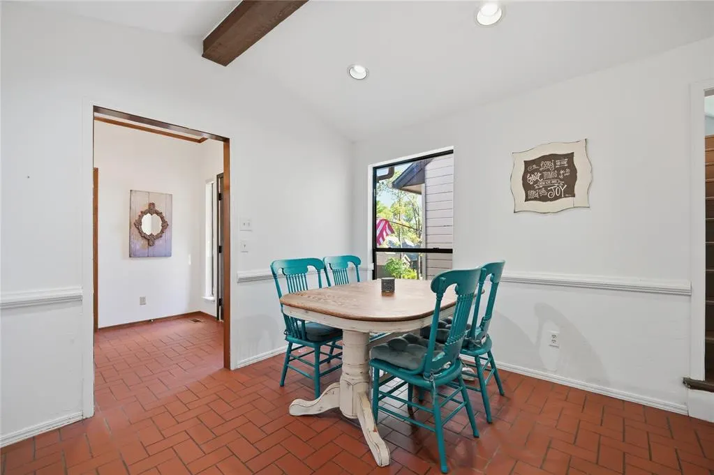 Photo 11 — 2301 Woodford Way, Edmond, OK 73034