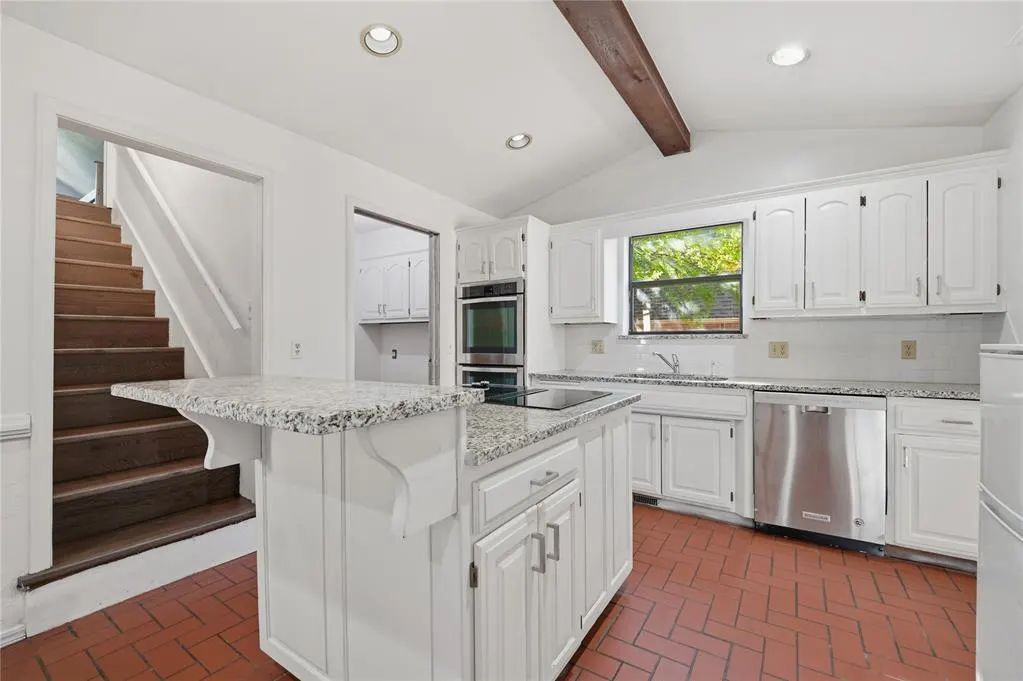 Photo 14 — 2301 Woodford Way, Edmond, OK 73034