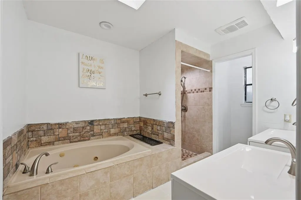 Photo 18 — 2301 Woodford Way, Edmond, OK 73034