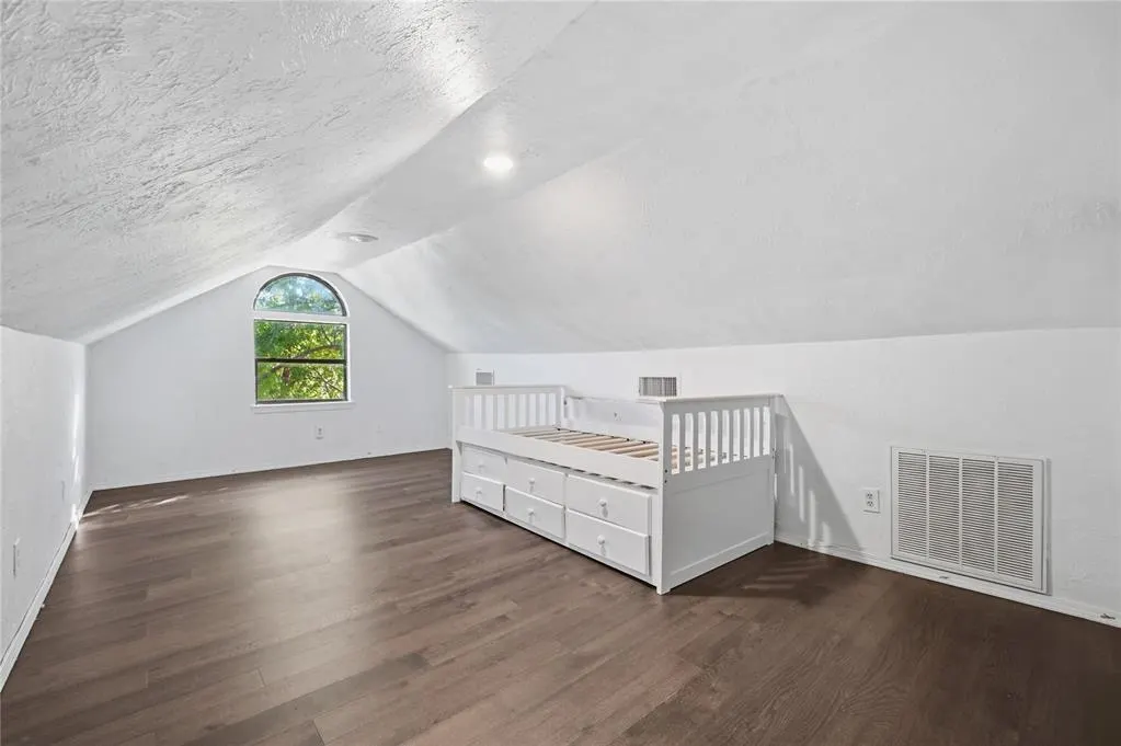 Photo 29 — 2301 Woodford Way, Edmond, OK 73034