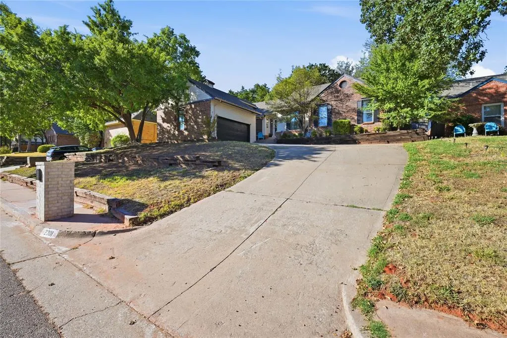 Photo 35 — 2301 Woodford Way, Edmond, OK 73034